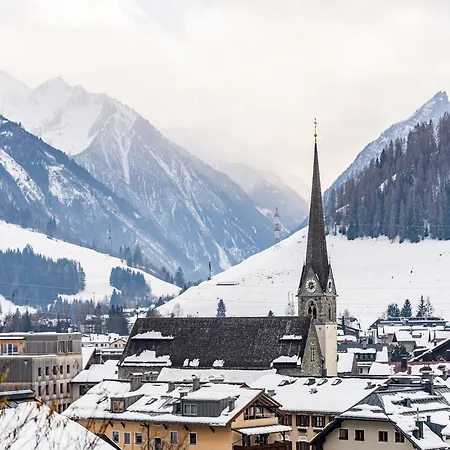 Alpstuga In Bruck Near Slopes, Cleaning Included
