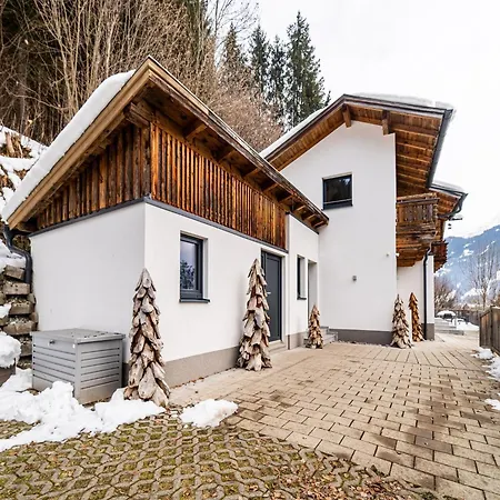 In Bruck Near Slopes, Cleaning Included *